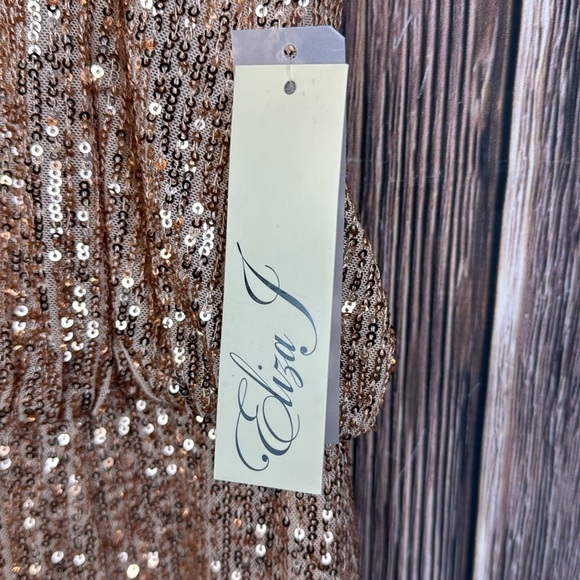 Elegant Rose Gold Sequined Mock Neck Sleeveless Dress- Size 6 - Picture 4 of 11